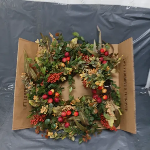 BOXED UNBRANDED DECORATIVE WREATH