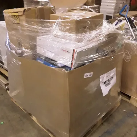 PALLET OF APPROXIMATELY 30 UNPROCESSED RAW RETURN HOUSEHOLD AND ELECTRICAL GOODS TO INCLUDE;