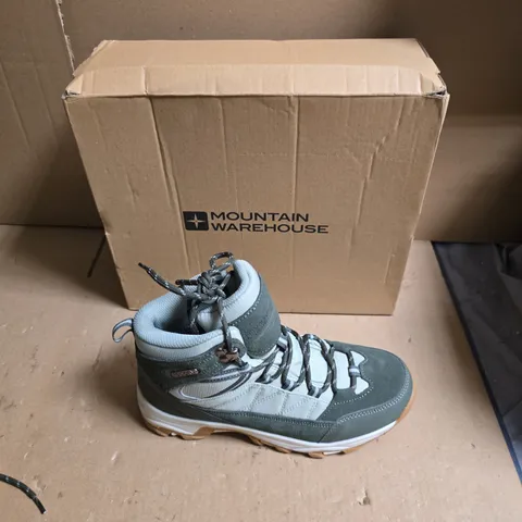 MOUNTAIN WAREHOUSE HIKING BOOTS – GREY/GREEN - UK SIZE 5 