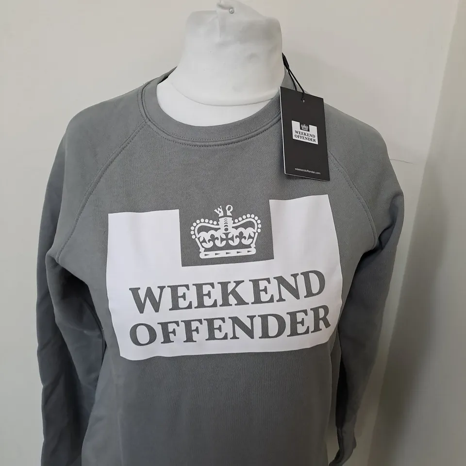 WEEKEND OFFENDER GRAPHIC SWEATSHIRT SIZE 12
