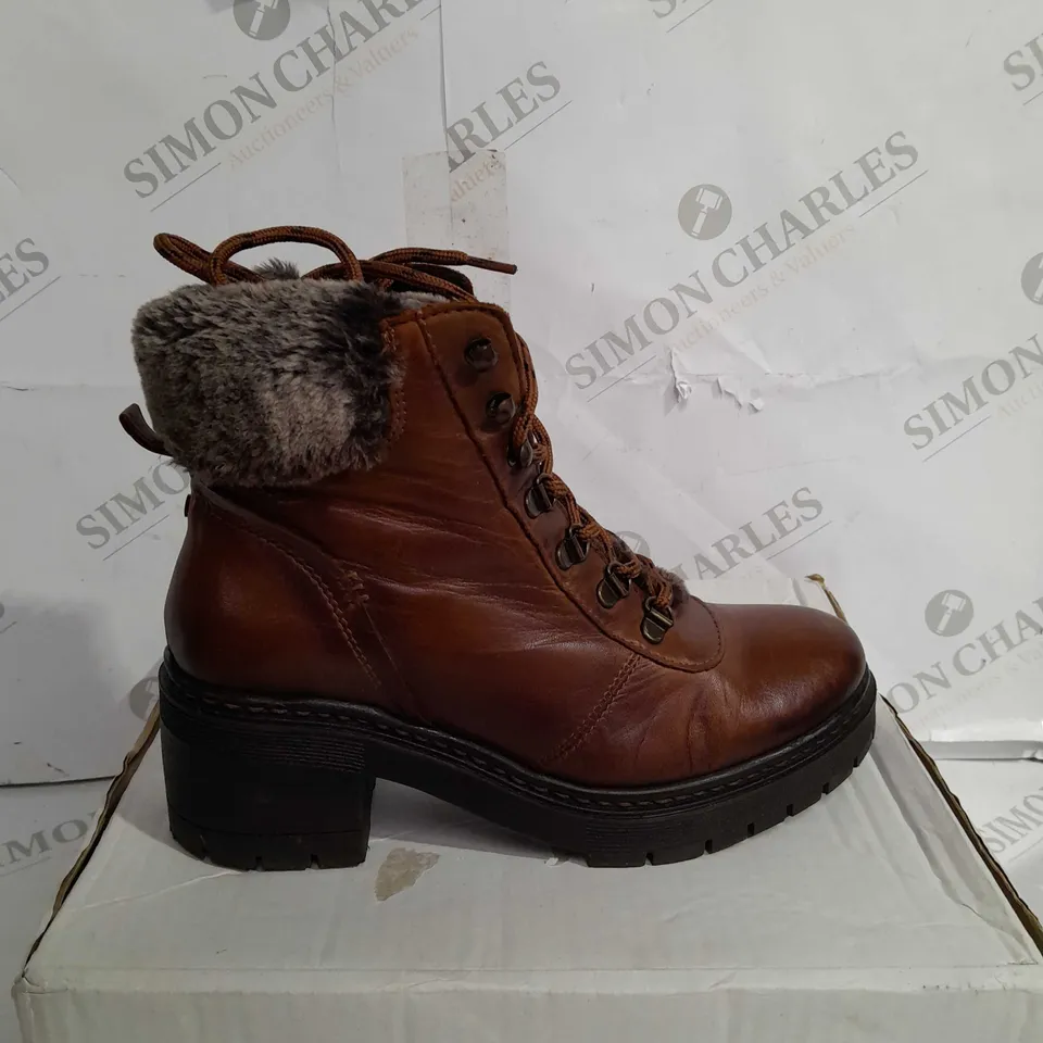 MODA IN PELLE CHALOTT LEATHER HIKING BOOTS, TAN - SIZE 5