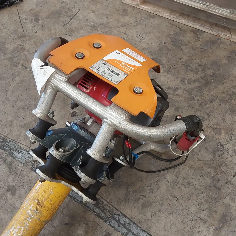 ROBEL 62.05 2 STROKE VERTICAL TAMPER - RAILWAY MAINTENANCE TOOL