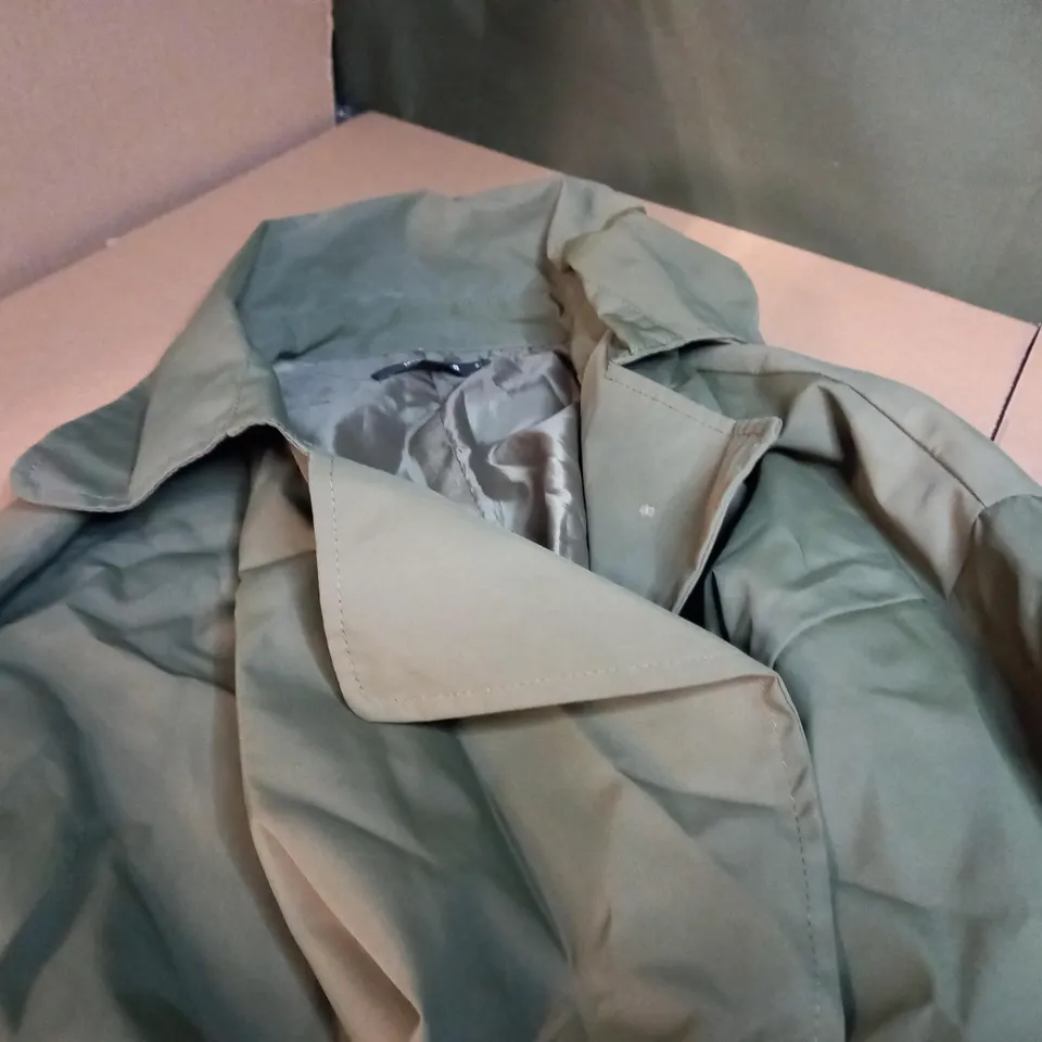 MISSGUIDED TALL COAT IN GREEN - UK 10