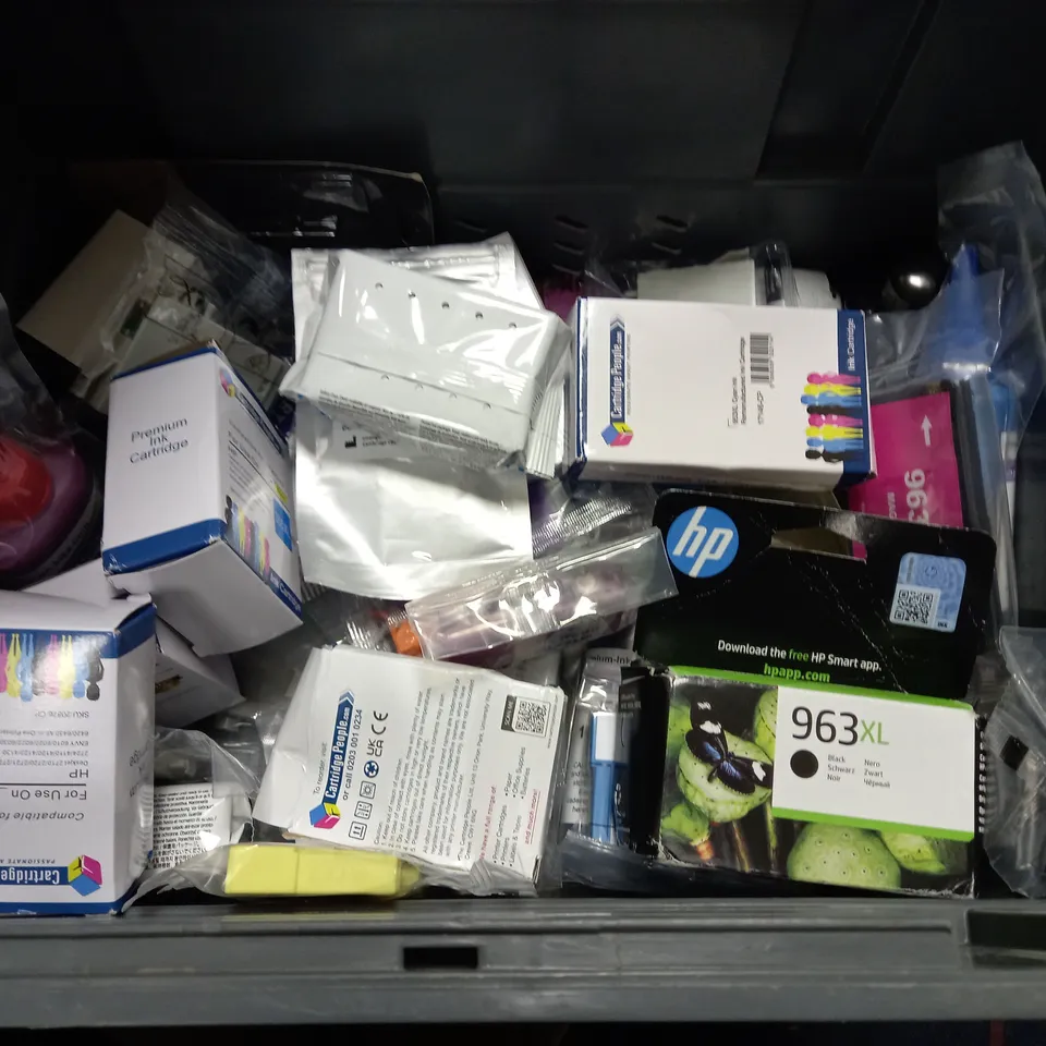 CRATE OF ASSORTED PRINTER INK CARTRIDGES TO INCLUDE HP, PIXMA AND EPSON