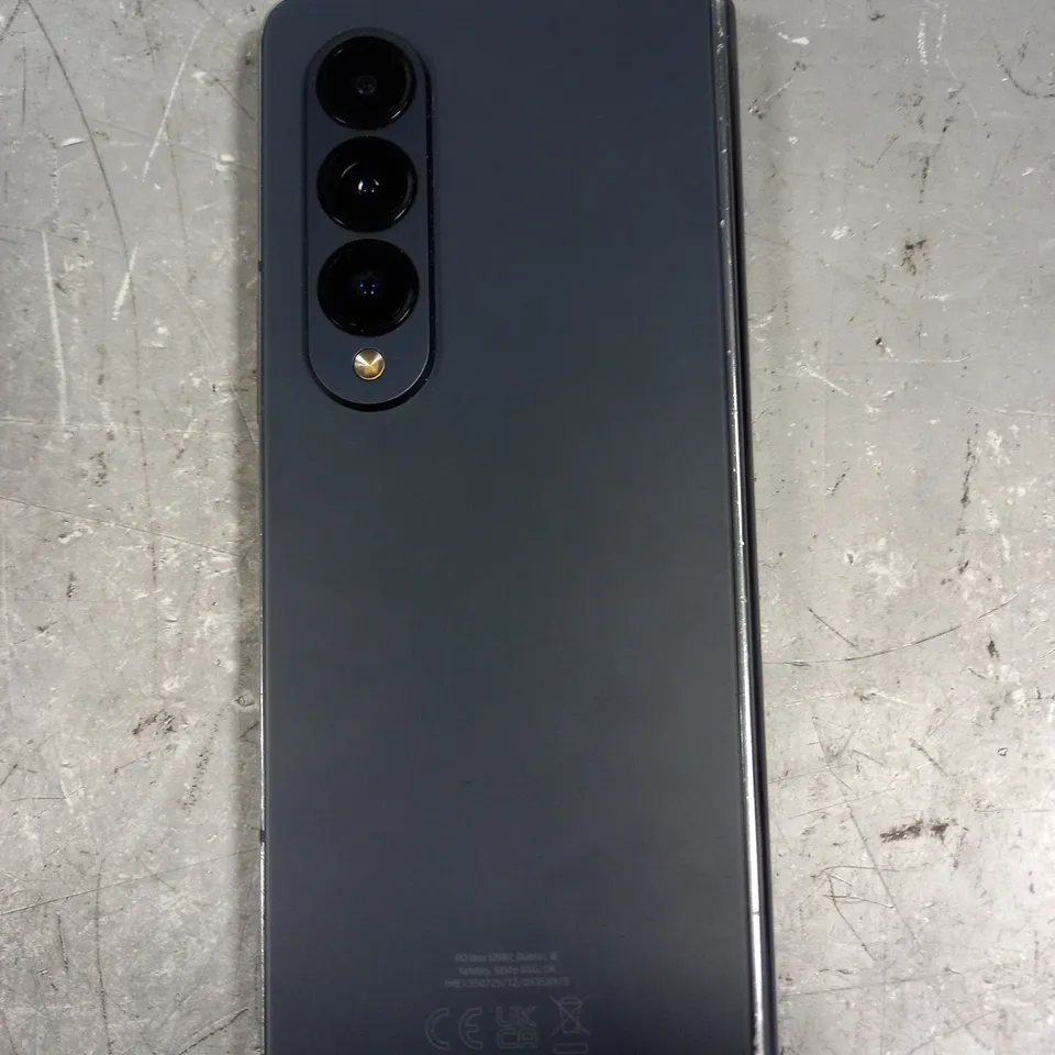 SAMSUNG GALAXY Z FOLD4 SMARTPHONE 