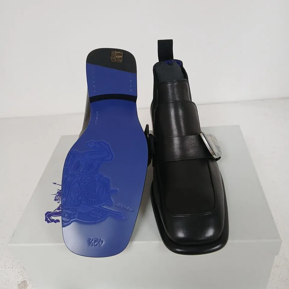 BURBERRY LEATHER BOOT – BLACK, UK 8.5 (EU 42.5), LEATHER SOLE