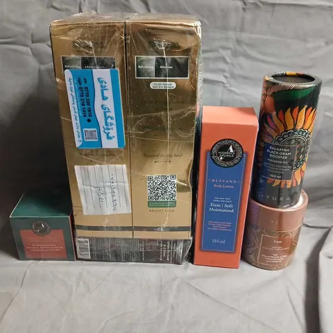 APPROXIMATELY 15 ASSORTED HEALTH & BEAUTY PRODUCTS TO INCLUDE SHAMPOOS, MOISTURISED AND MASSAGE OIL