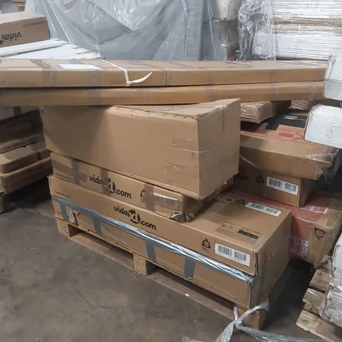 PALLET CONTAINING A LARGE QUANTITY OF ASSORTED DESIGNER FURNITURE PARTS