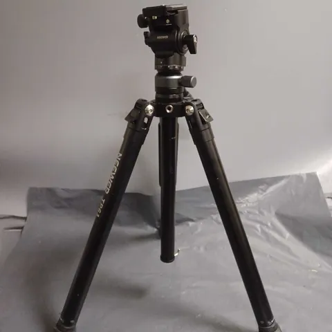 NEEWER TRIPOD TP61 IN BLACK