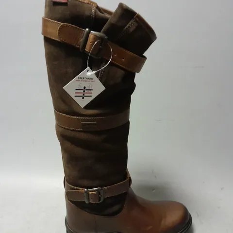 BOXED PAIR OF HORKA HIGHLANDER OUTDOOR BOOT IN BROWN - EU 40