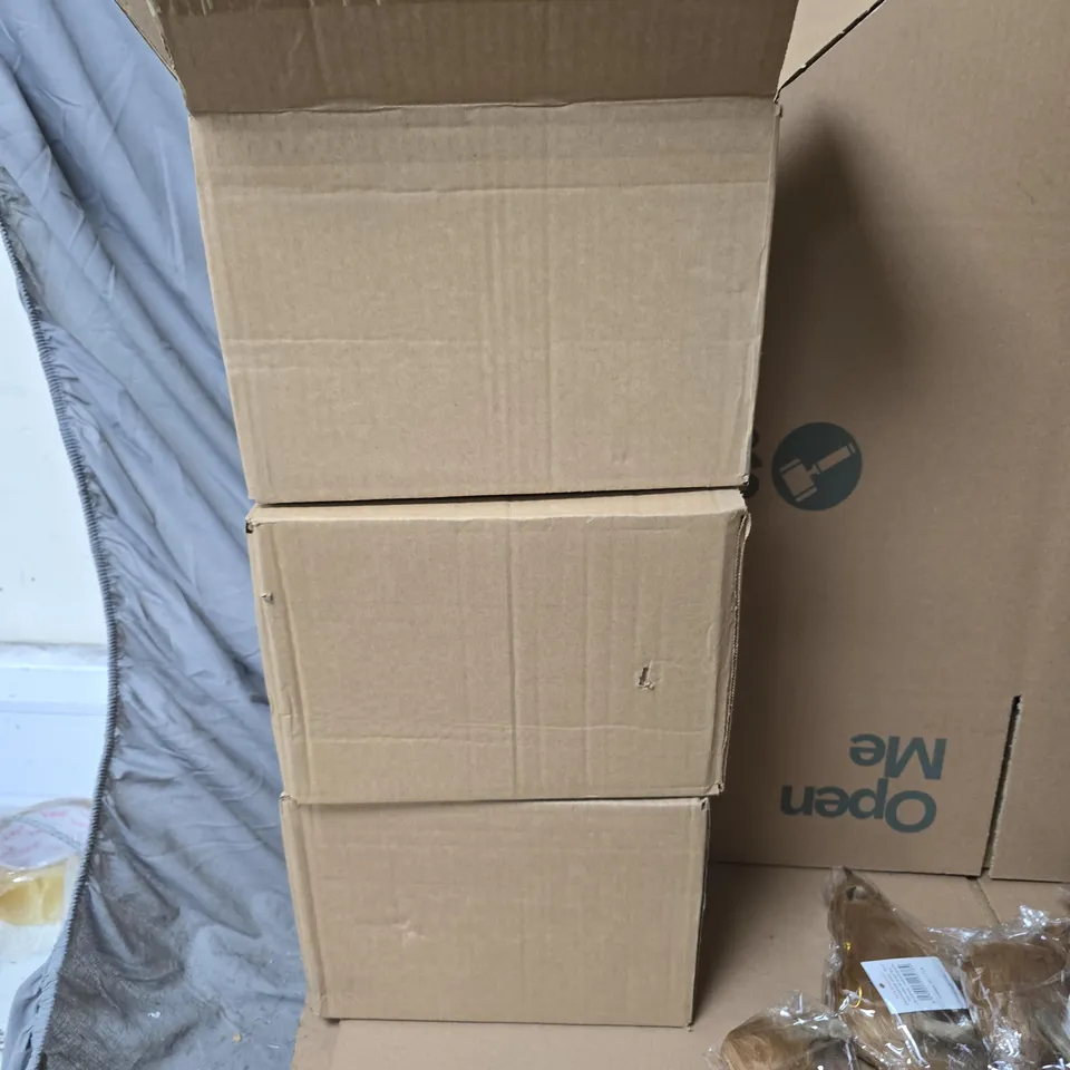 3 BOXES OF ASSORTED GISELA GRAHAM SMALL DECORATIONS 