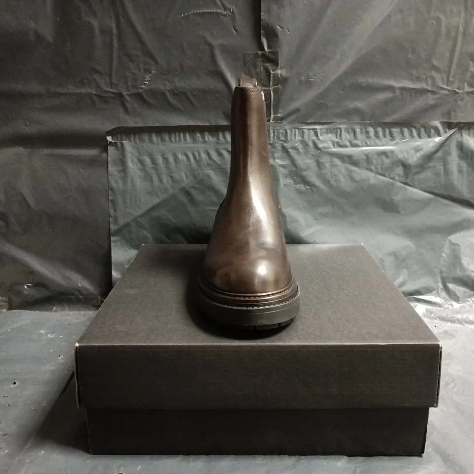 BOXED PAIR OF MASSIMO DUTTI CHELSEA ANKLE BOOTS IN DARK CHOCOLATE SIZE UK 4