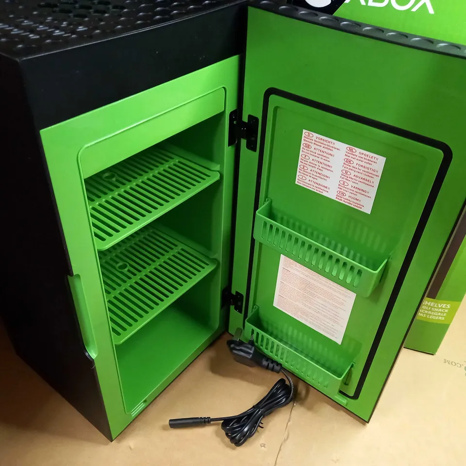 BOXED X-BOX SEIRES X REPLICA MINI FRIDGE