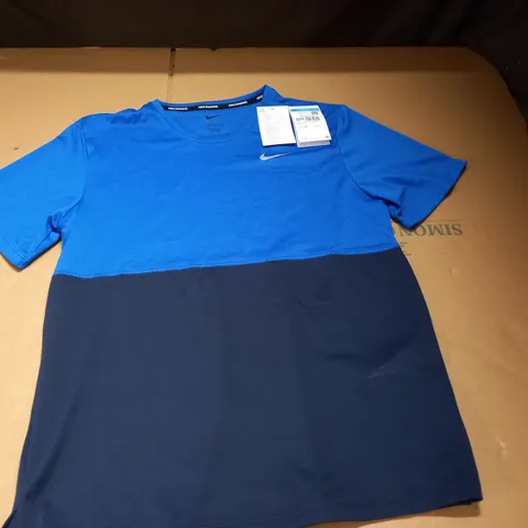 NIKE RUN BREATHE T-SHIRT - M