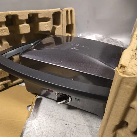 BOXED CUISINART GRILL & SANDWICH MAKER