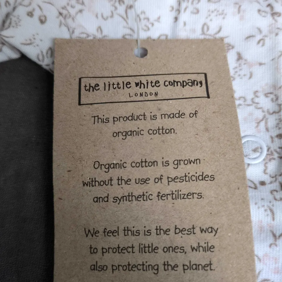 THE LITTLE WHITE COMPANY ORGANIC COTTON FLORAL FRILL WRAP SLEEPSUIT – 3-6 MONTHS