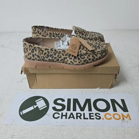 BOXED PAIR OF JO & JOE SHORE SHOES IN LEOPARD - SIZE 6