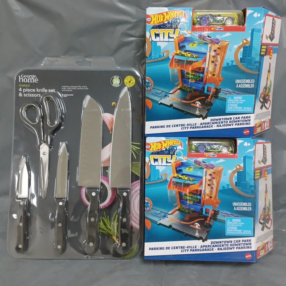 BOX OF APPROXIMATELY 10 ASSORTED HOUSEHOLD ITEMS TO INCLUDE HOT WHEELS CITY CAR PARK, 4-PIECE KNIFE SET & SCISSORS, ETC - COLLECTION ONLY