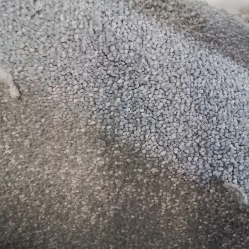 ROLL OF QUALITY ULTIMATE EXPRESSIONS FORTUNE CARPET APPROXIMATELY 4M × 5.7M