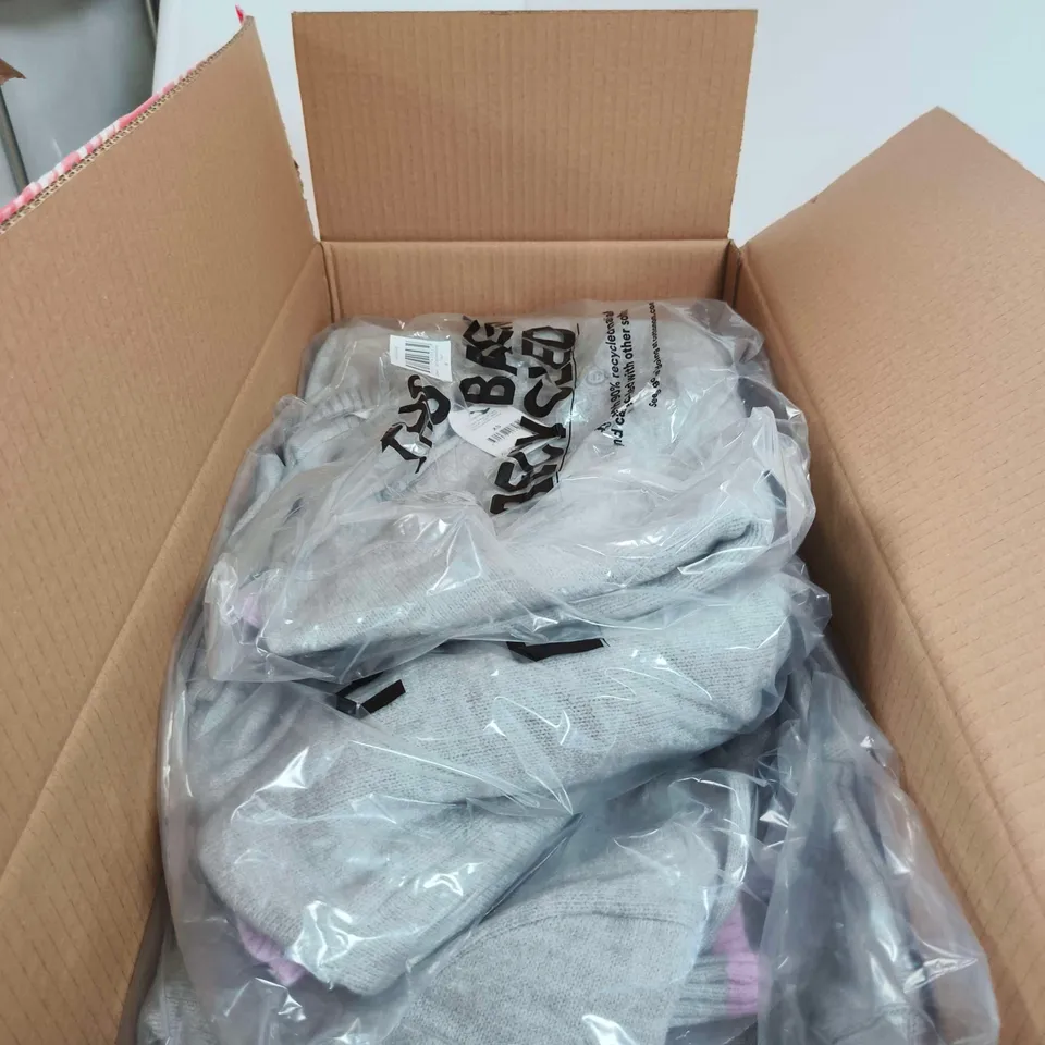 BOX OF APPROXIMATELY 12 ASSORTED CLOTHING ITEMS TO INCLUDE DENIM CORSET, HOODED BUTTON UP CARDIGAN ETC