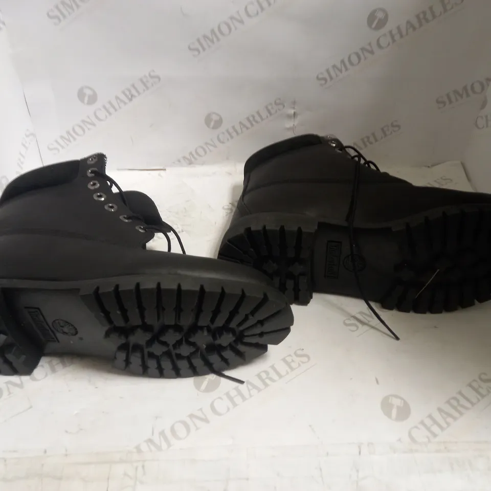 TIMBERLAND GENUINE LEATHER BLACK BOOTS - NO SIZE STATED 