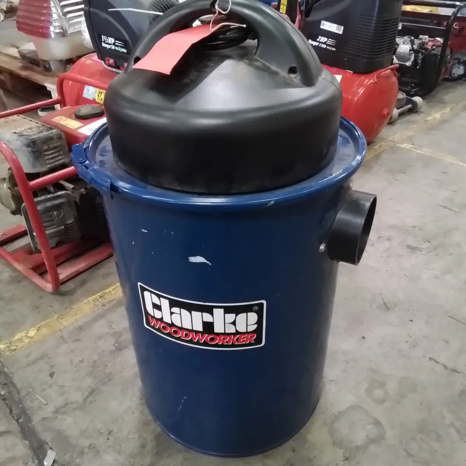 CLARKE CWVE1 VACUUM DUST EXTRACTOR (230V) (NO HOSE)