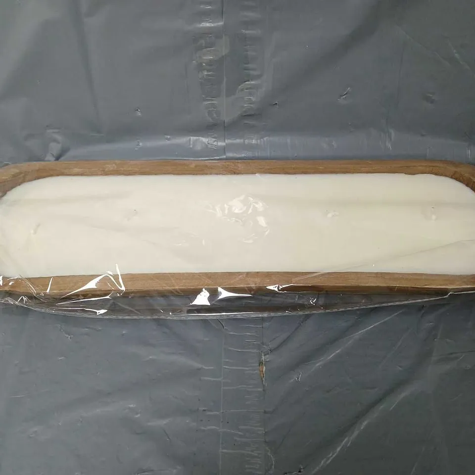 LARGE CANDLE DECORATIVE CENTRE PIECE 