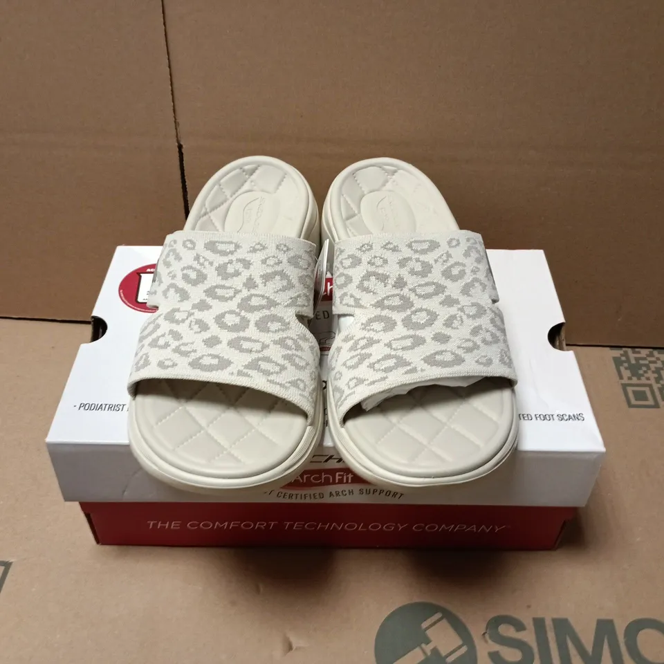 BOXED PAIR OF SKECHERS GO WALK ARCH FIT 2.0 SANDALS IN WHITE/LEOPARD - UK 5