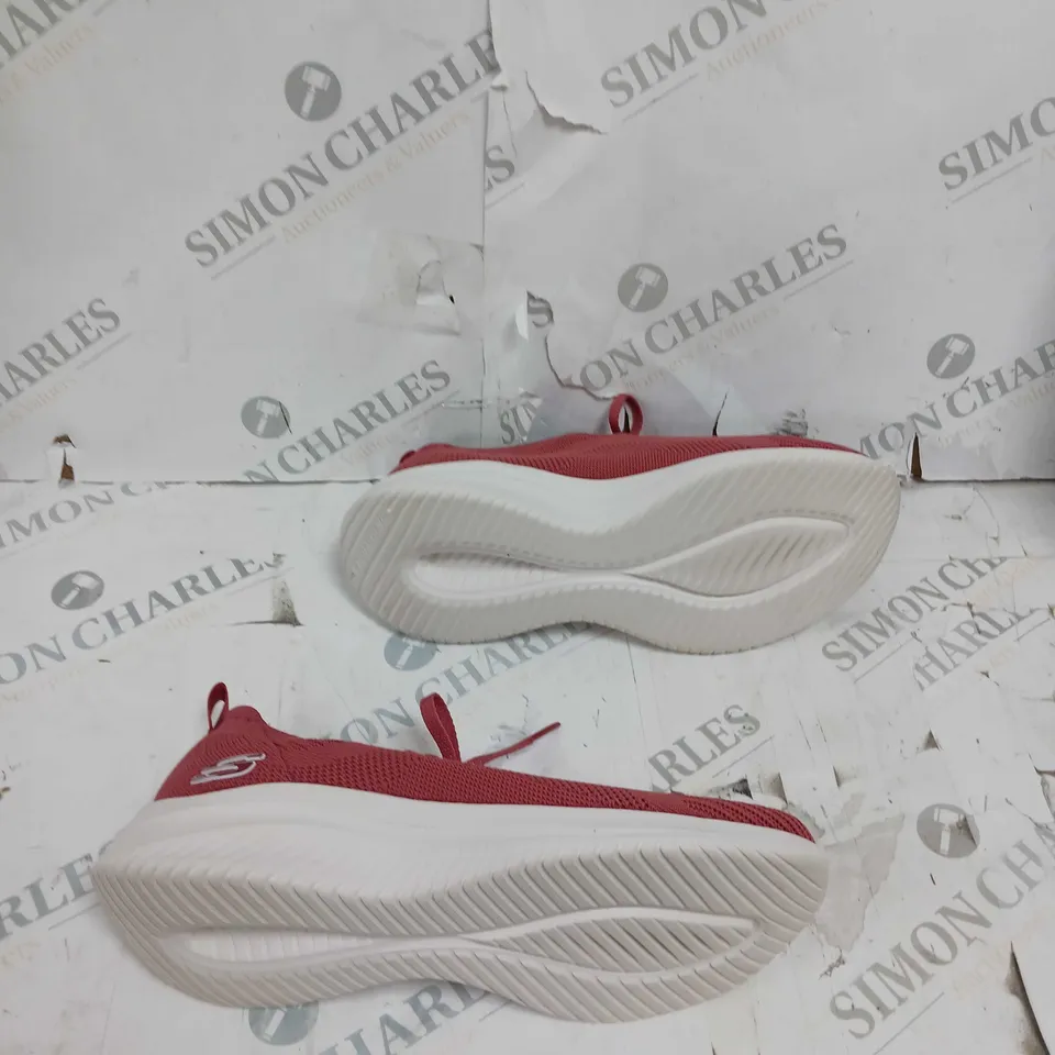 BOXED PAIR OF SKECHERS STRETCH FIT ULTRA FLEX 3.0 SHOES RUST UK SIZE 3.5