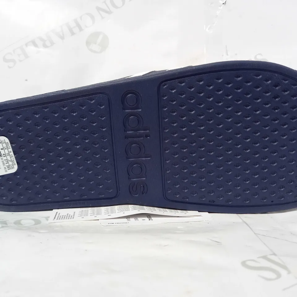 BOXED PAIR OF ADIDAS ADILETTE AQUA SLIDERS IN NAVY/WHITE UK SIZE 9