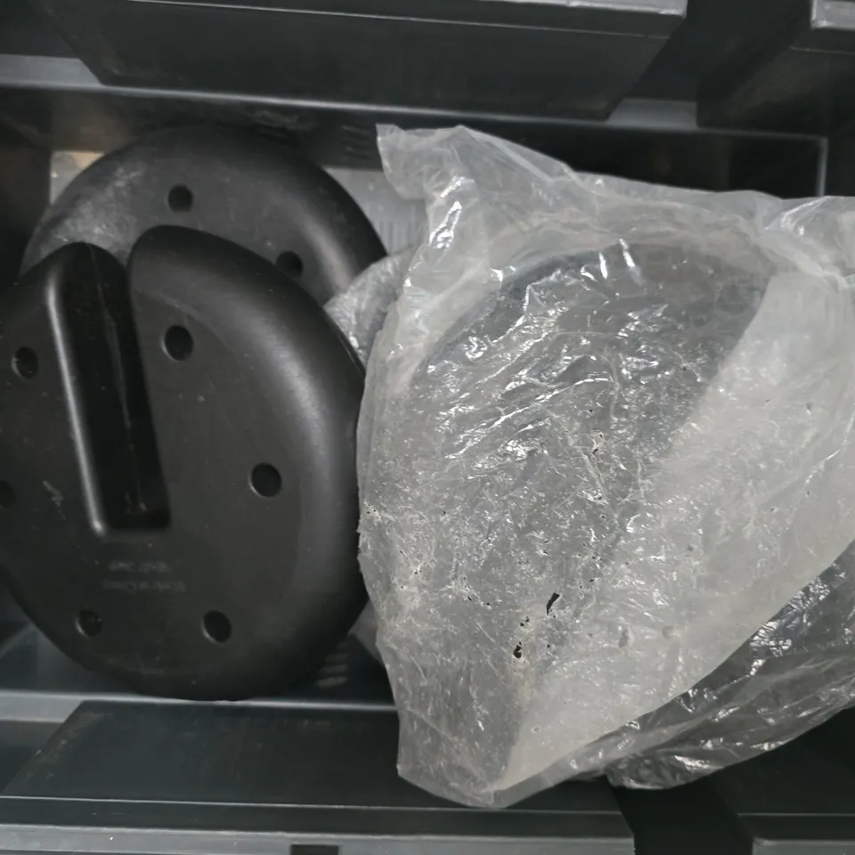 5X 2.3KG PARASOL WEIGHTS IN BLACK