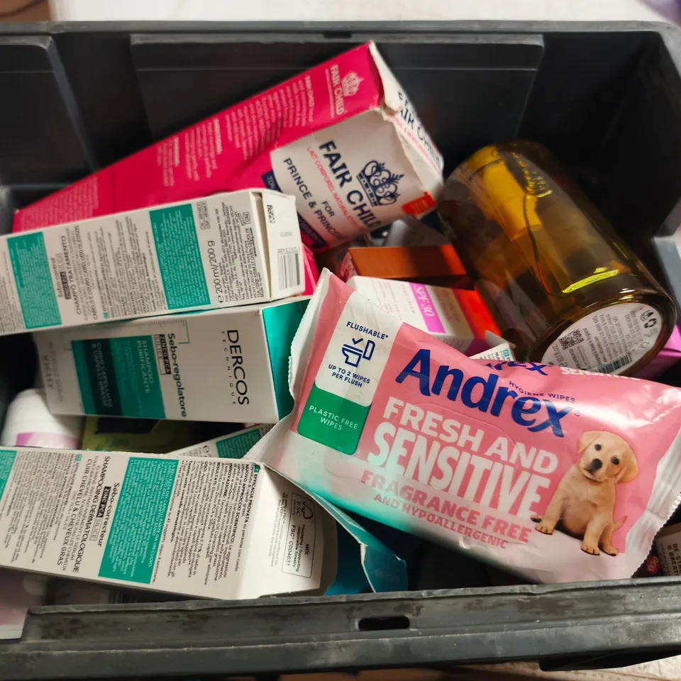 APPROXIMATELY 15 ASSORTED HEALTH & BEAUTY PRODUCTS