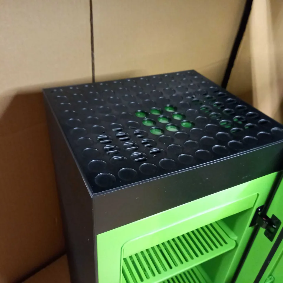 BOXED X-BOX SEIRES X REPLICA MINI FRIDGE