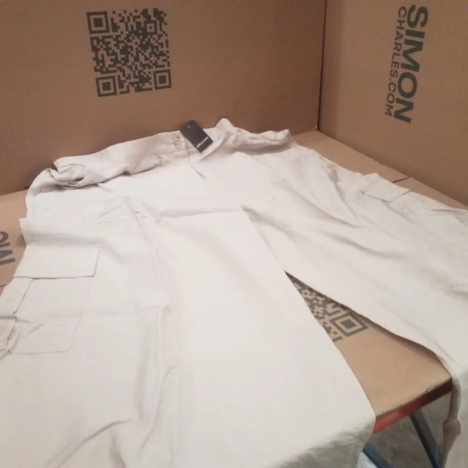 BOX CONTAINING APPROXIMATELY 35X BRAND NEW JD WILLIAM'S CARGO PALAZZO - COLOUR STONE - SIZE 22