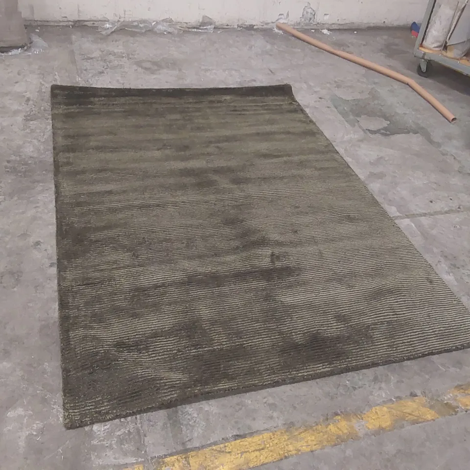 QUALITY DESIGNER AREA RUG - APPROXIMATELY 230 x 160cm