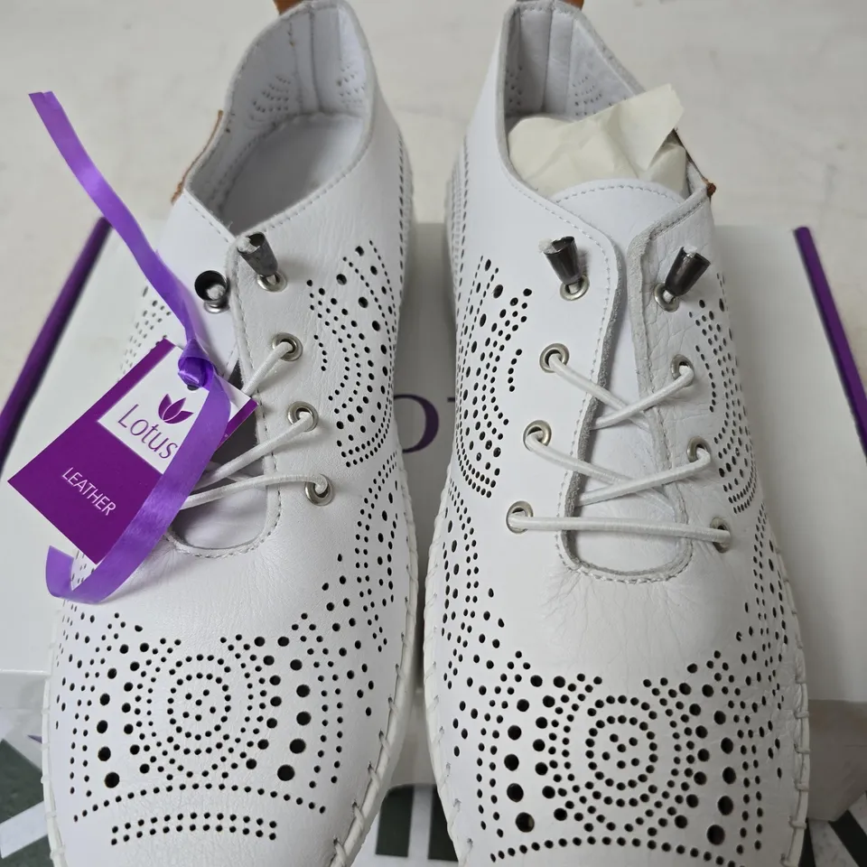 BOXED LOTUS LEATHER TASIA SHOES, WHITE - SIZE EUR 41