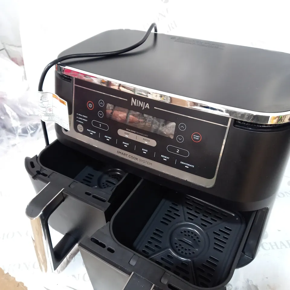 BOXED NINJA FOODI MAX DUAL ZONE AIR FRYER