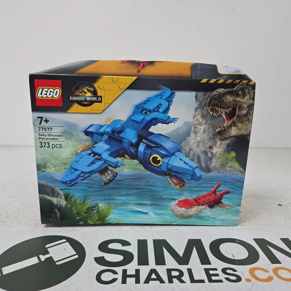 LEGO JURASSIC WORLD BABY DINOSAUR: PTERANODON (SET 77977) – 373 PIECES