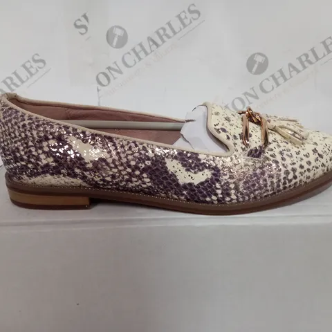 BOXED MODA IN PELLE SNAKE SKIN OPEN TOP SHOES SIZE 6