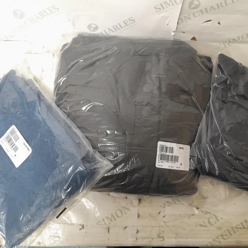 A BOX OF 10 CLOTHING AND ACCESSORIES ITEMS TO INCLUDE A PAIR OF BLUE JEANS A MC TUVA DOWN JACKET AND A NAVY JUMPSUIT 