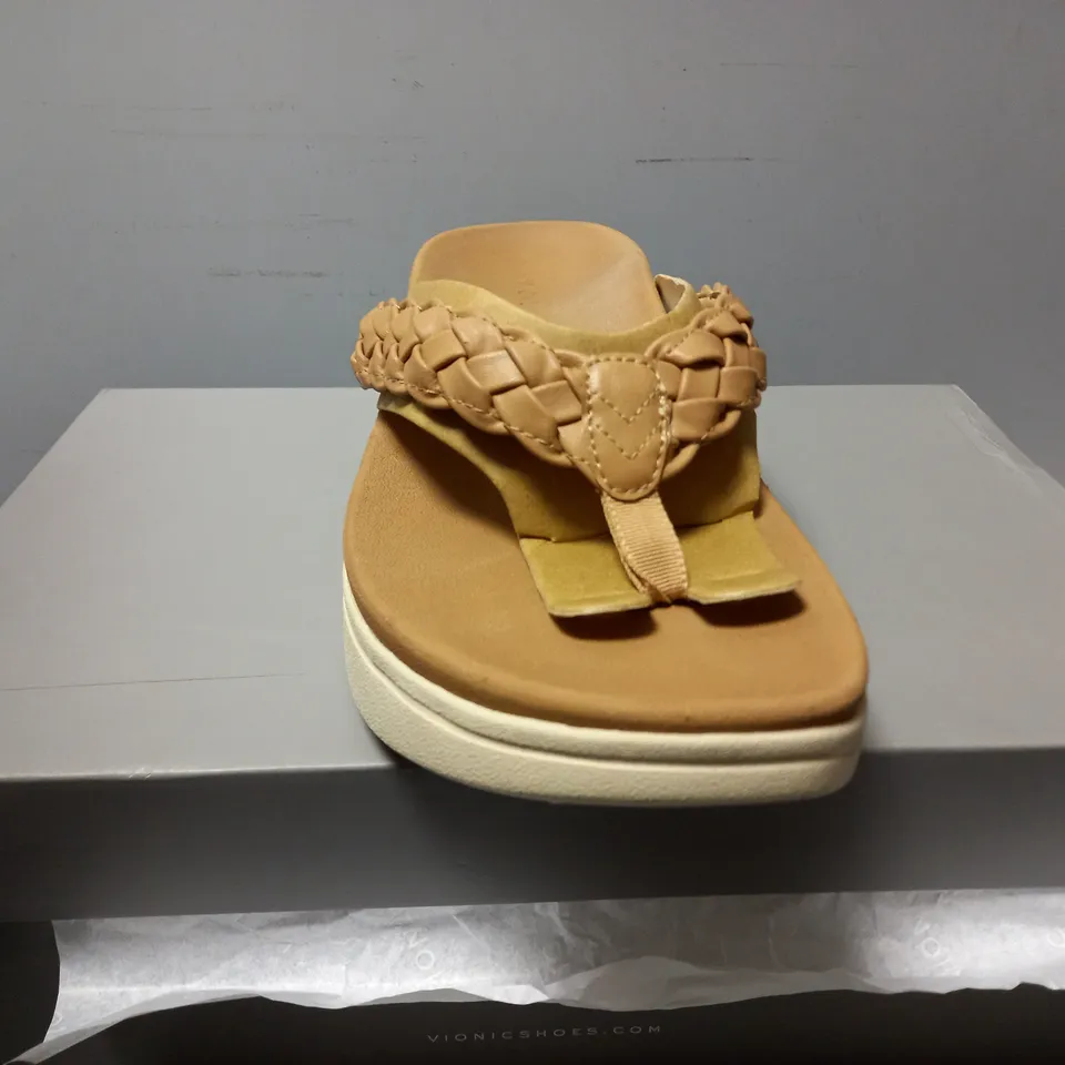 BOXED PAIR OF VIONIC PLATFORM SANDALS - SIZE 9