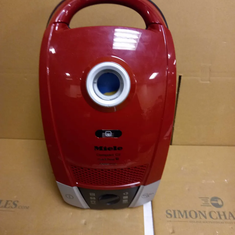 MIELE COMPACT BAGGED CYLINDER VACUUM CLEANER