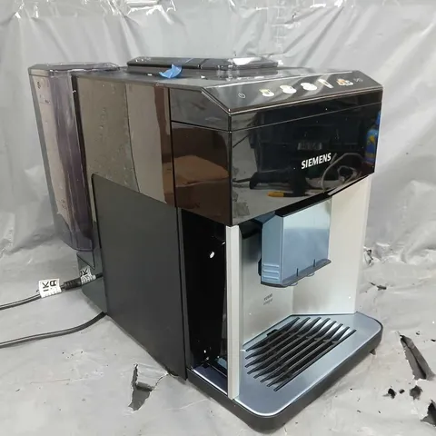 BOXED SIEMENS TQ513GB1 BEAN TO CUP FREESTANDING COFFEE MACHINE - COLLECTION ONLY