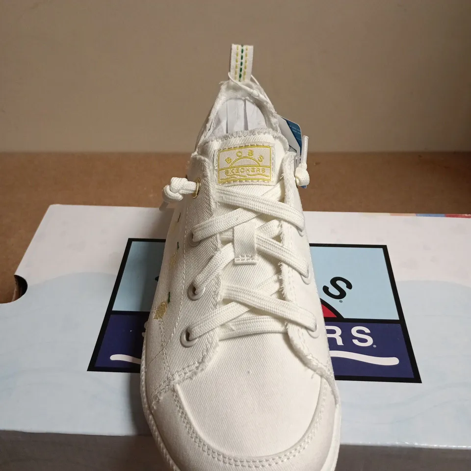 BOXED PAIR OF SKECHERS BOBS WHITE CANVAS SNEAKERS – PINEAPPLE EMBROIDERY, WOMEN'S UK4.5
