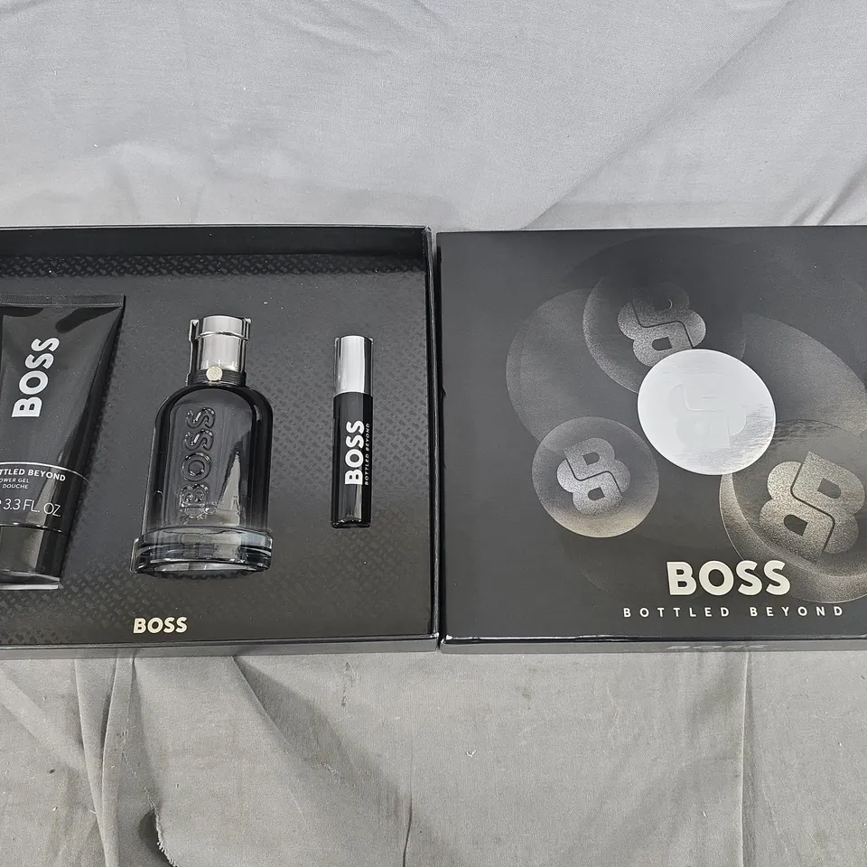 BOSS BOTTLED BEYOND GIFT SET