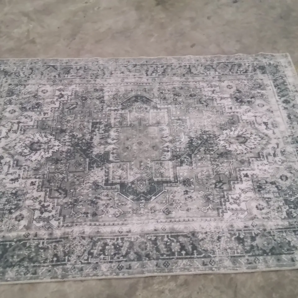 QUALITY DESIGNER AREA RUG - APPROXIMATELY 230X160CM