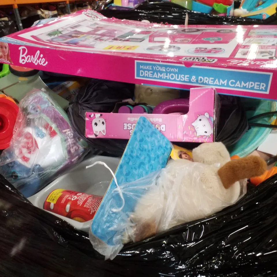 PALLET CONTAINING ASSORTED CHILDRENS TOYS