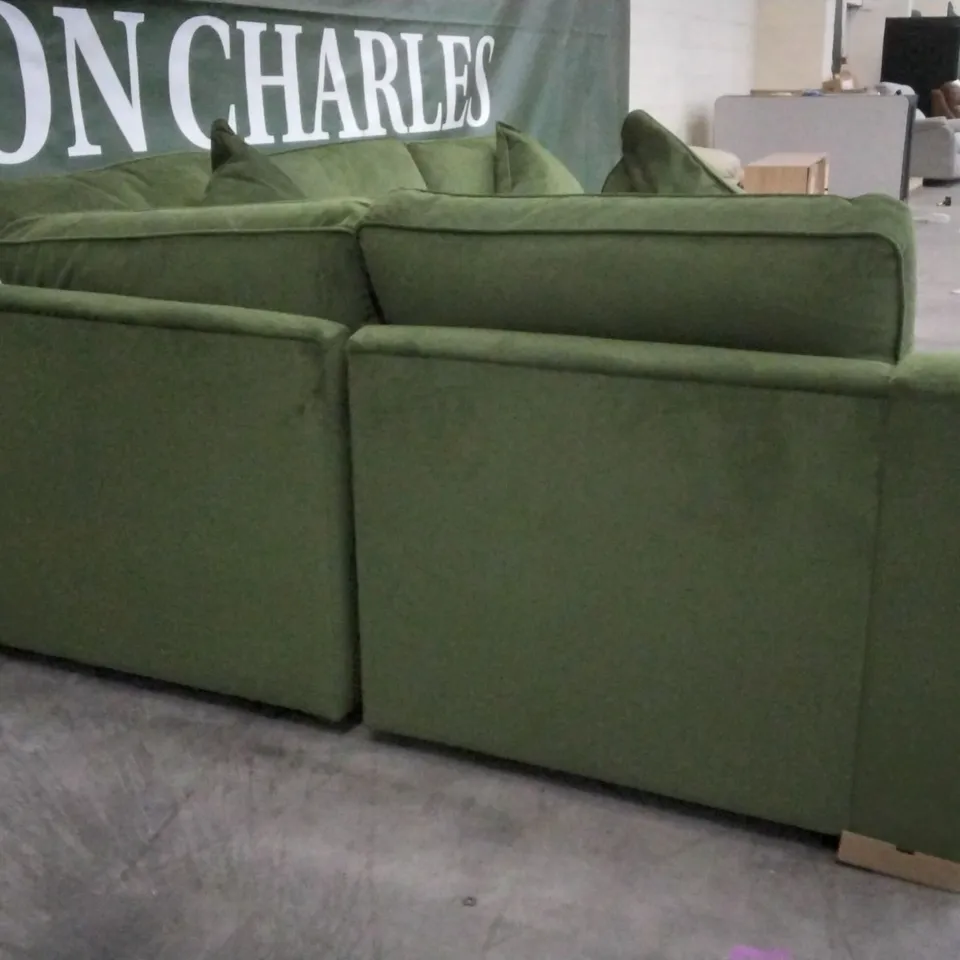 QUALITY BRITISH DESIGNER LOUNGE Co. WOODLAND MOSS CORNER SOFA WITH SIDE CUSHIONS