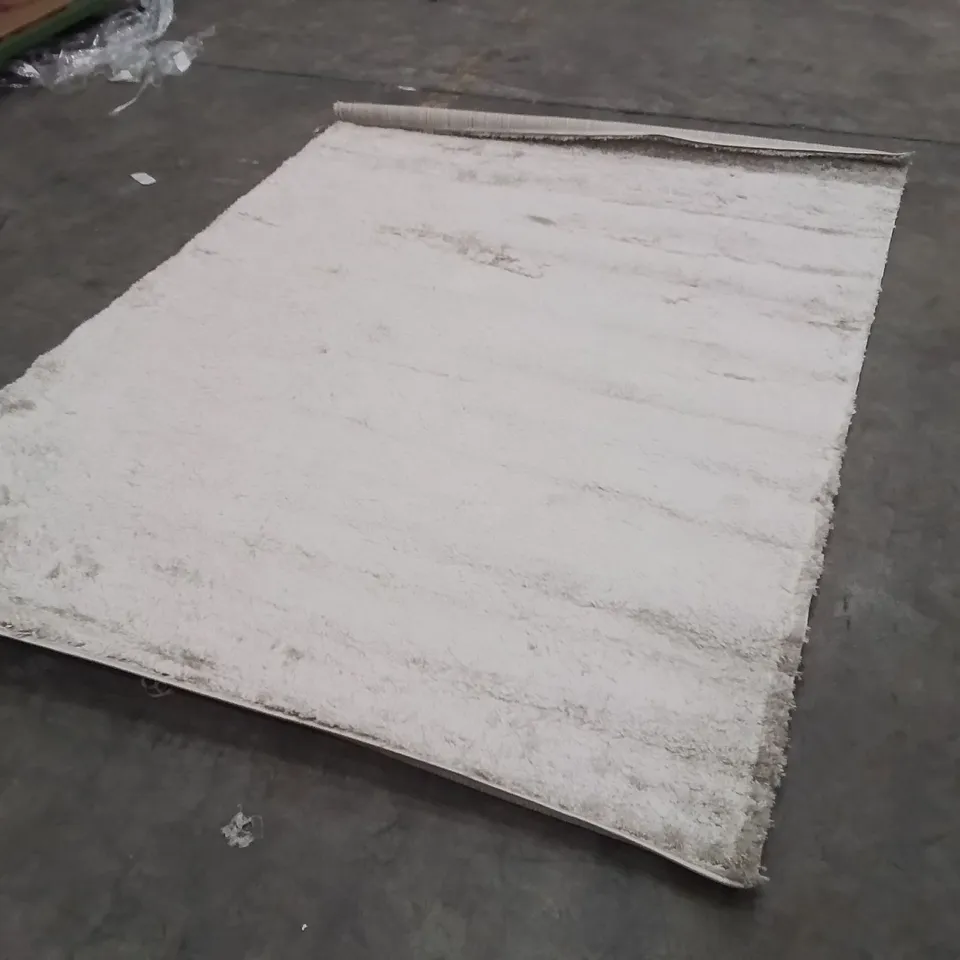 QUALITY DESIGNER AREA RUG - APPROXIMATELY 220X160CM