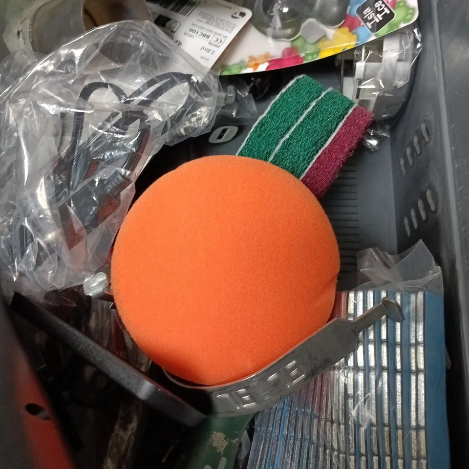 BOX OF APPROXIMATELY 15 ASSORTED AUTOMOTIVE ITEMS INCLUDING CAR AIR FRESHNER , LED HEADLIGHT AND SHAFT COLLAR